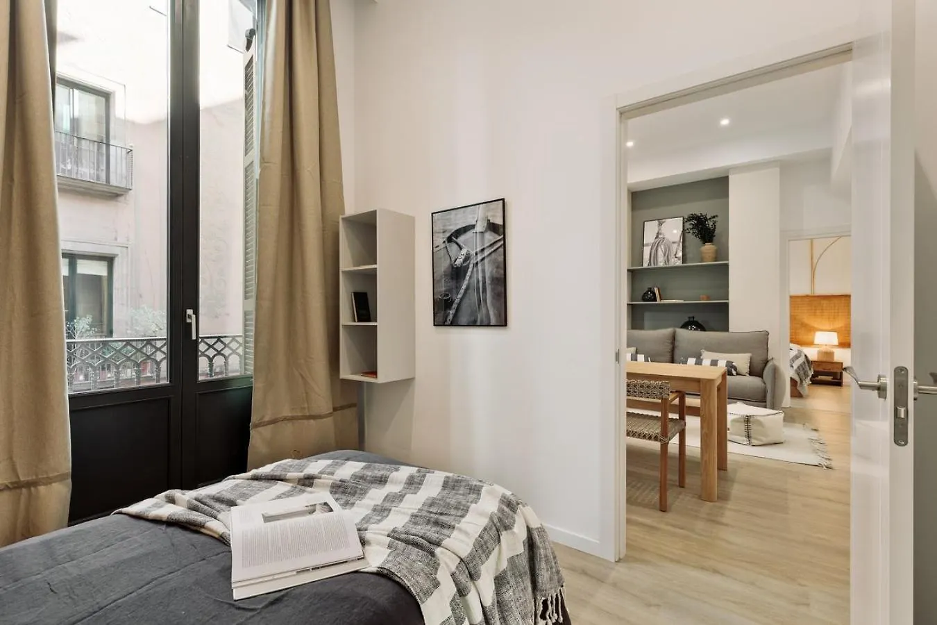 Baronissi - 2 Bedrooms And Terrace In Ciutat Vella 바르셀로나
