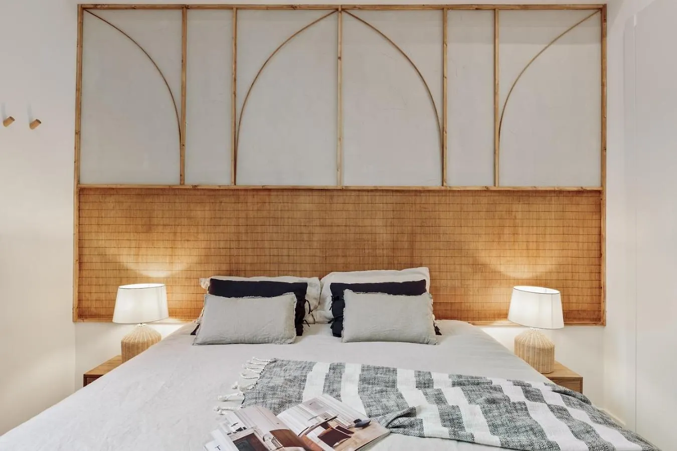 Baronissi - 2 Bedrooms And Terrace In Ciutat Vella Barcelona Apartmán