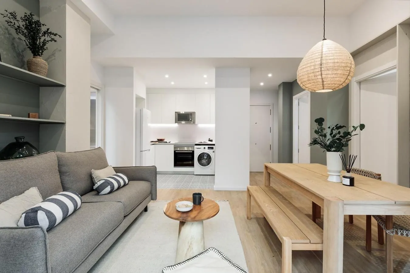 Baronissi - 2 Bedrooms And Terrace In Ciutat Vella Barcelona
